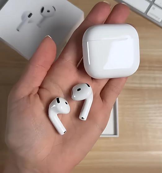 سماعات AirPods 4، بلوتوث 5.3، إلغاء الضوضاء النشط، حتى 30 ساعة عمر البطارية، شحن لاسلكي، صوت محيطي، أبيض